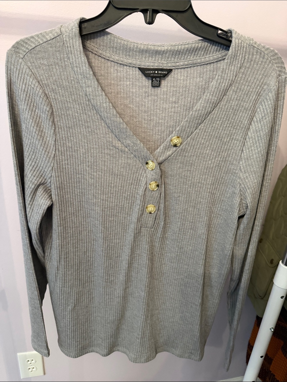 Lucky Brand Women's Ribbed V-Neck Henley Top in Heather Gray
